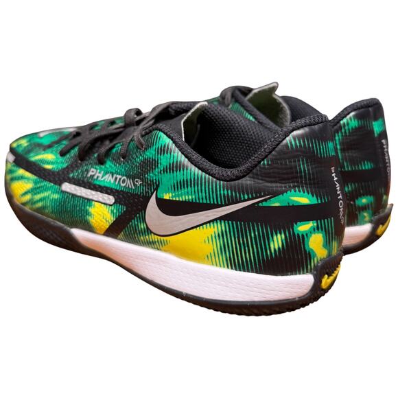 NIKE Phantom GT2 Unisex 2Y Academy Soccer Indoor Shoe Black Green DM0749-003 - Picture 3 of 13